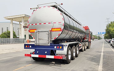 青島乳品公司：新東鮮奶運(yùn)輸車，讓公司業(yè)績(jī)?cè)偕闲屡_(tái)階